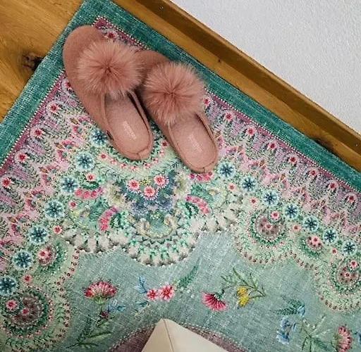 Velvet Eiger * גרינדלוולד